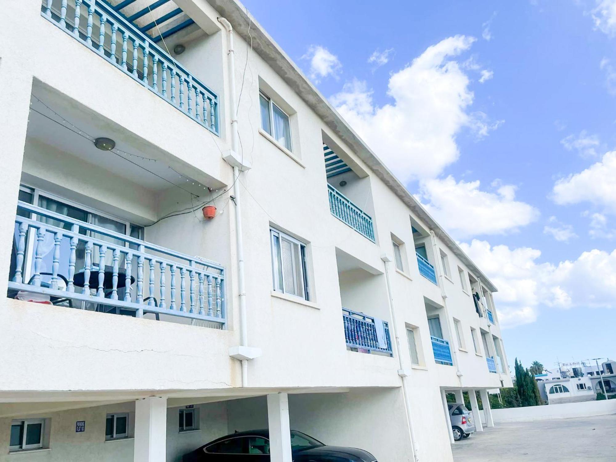 Awaken Your Hidden Goddess Retreat At Nissi Avenue - Apartament